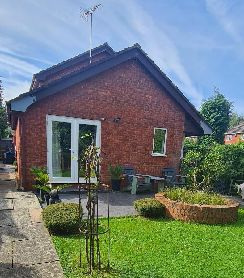 Spacious, 5 Bed House For 9 In Chester Exteriör bild
