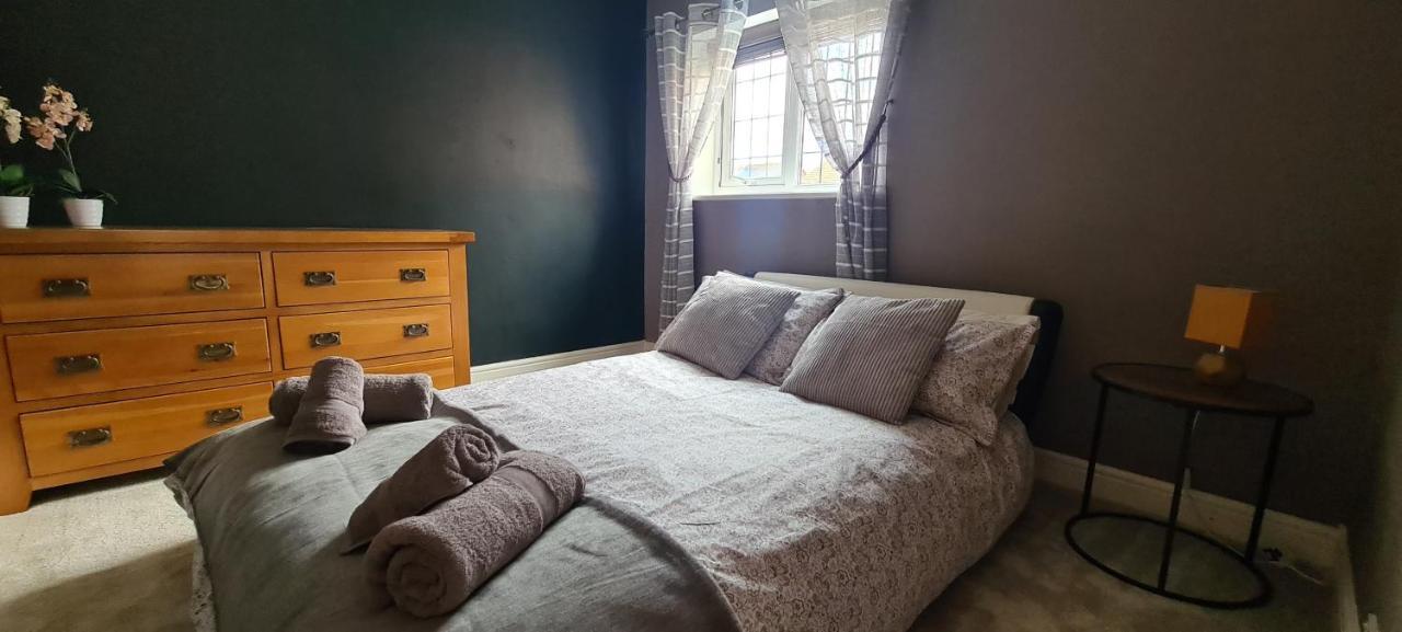 Spacious, 5 Bed House For 9 In Chester Exteriör bild