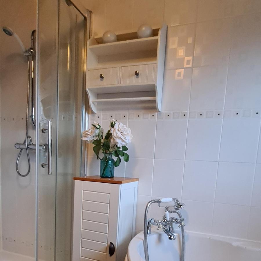 Spacious, 5 Bed House For 9 In Chester Exteriör bild