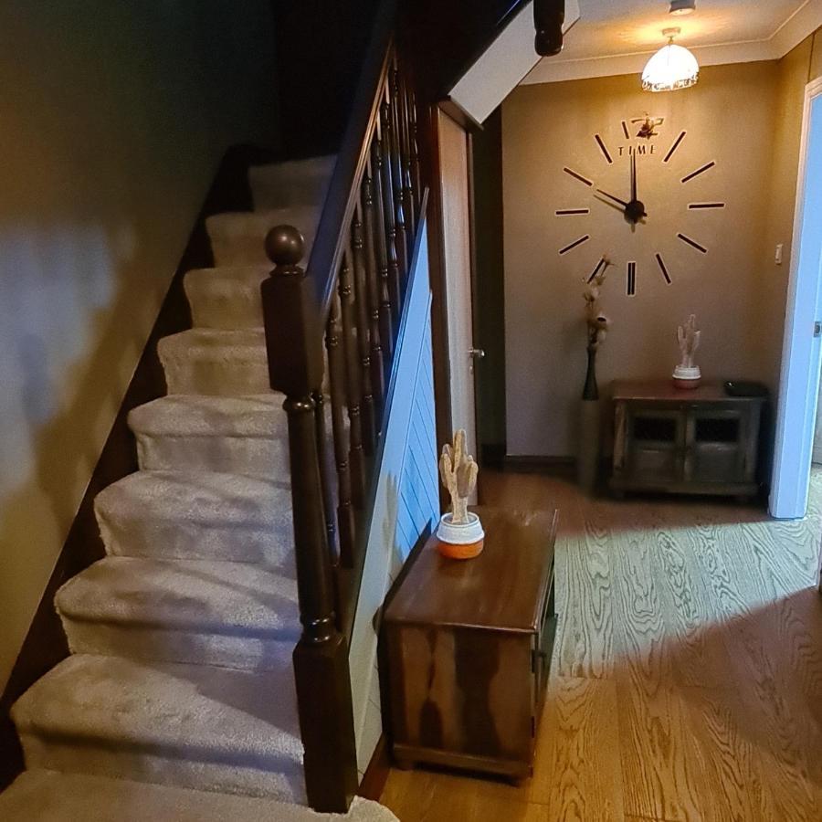 Spacious, 5 Bed House For 9 In Chester Exteriör bild